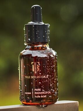 True Botanicals Renew Pure Radiance Oil - NWT